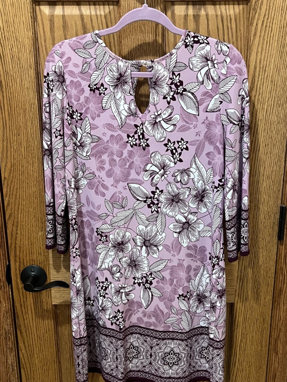 White House Black Market Lilac Floral Keyhole Tunic